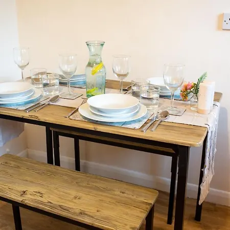 Adrian House, Near Hospital, Easy Parking + Garden * Καρλάιλ
