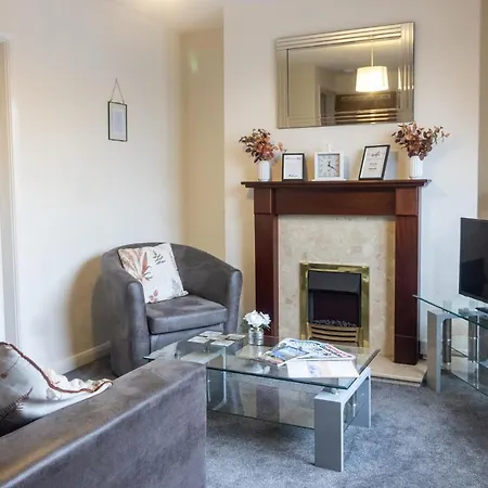 Apartment Adrian House, Near Hospital, Easy Parking + Garden Carlisle (Cumbria)