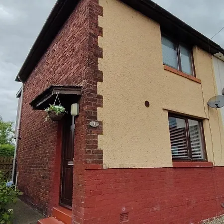 Adrian House, Near Hospital, Easy Parking + Garden * Carlisle (Cumbria)