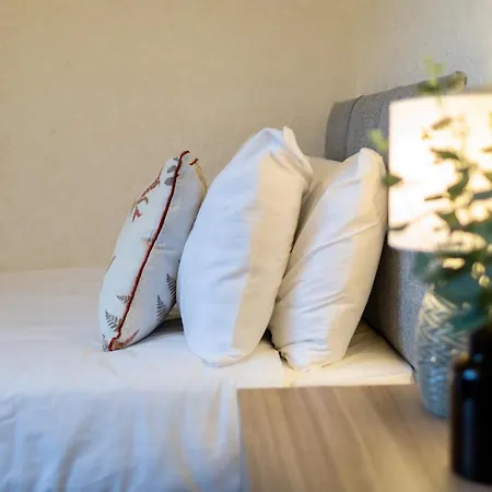 Apartment Adrian House, Near Hospital, Easy Parking + Garden *