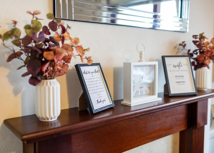 Adrian House, Near Hospital, Easy Parking + Garden Carlisle (Cumbria)