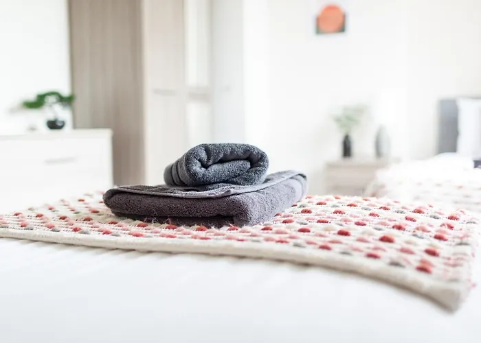 Adrian House, Near Hospital, Easy Parking + Garden