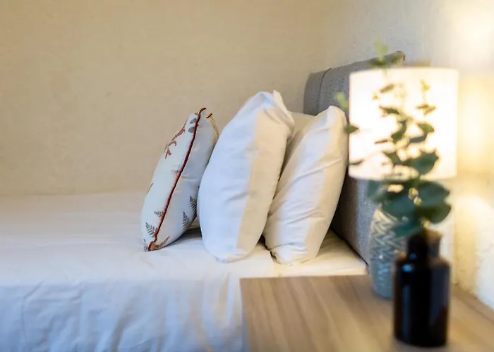 Apartament Adrian House, Near Hospital, Easy Parking + Garden *