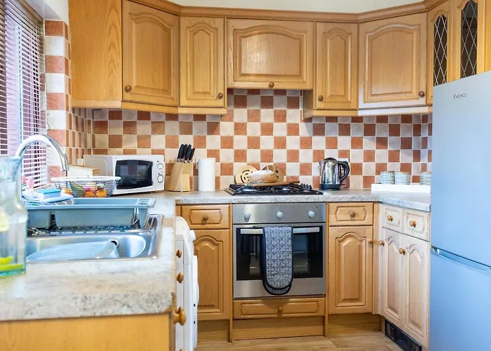 Apartament Adrian House, Near Hospital, Easy Parking + Garden Carlisle (Cumbria)